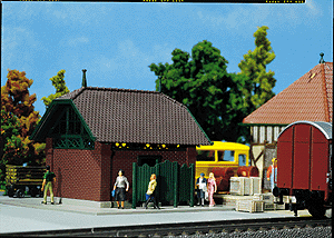 Outhouse -- 3-1/4 x 3 x 2-3/4"  8.2 x 7.6 x 7.1cm
