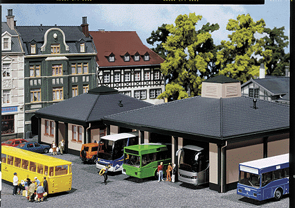 3-Stall Bus Depot w/Office & Drive Motor -- 14-3/4 x 8-3/8 x 3-3/4"  37 x 20.8 x 9.3cm