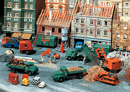 Exclusive Model 2004: Building & Civil Engineering Construction Site
