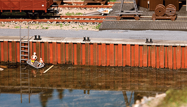 Wharf Wall - Kit -- 20-1/2 x 5/8 x 1-5/8  52 x 1.6 x 4.2cm