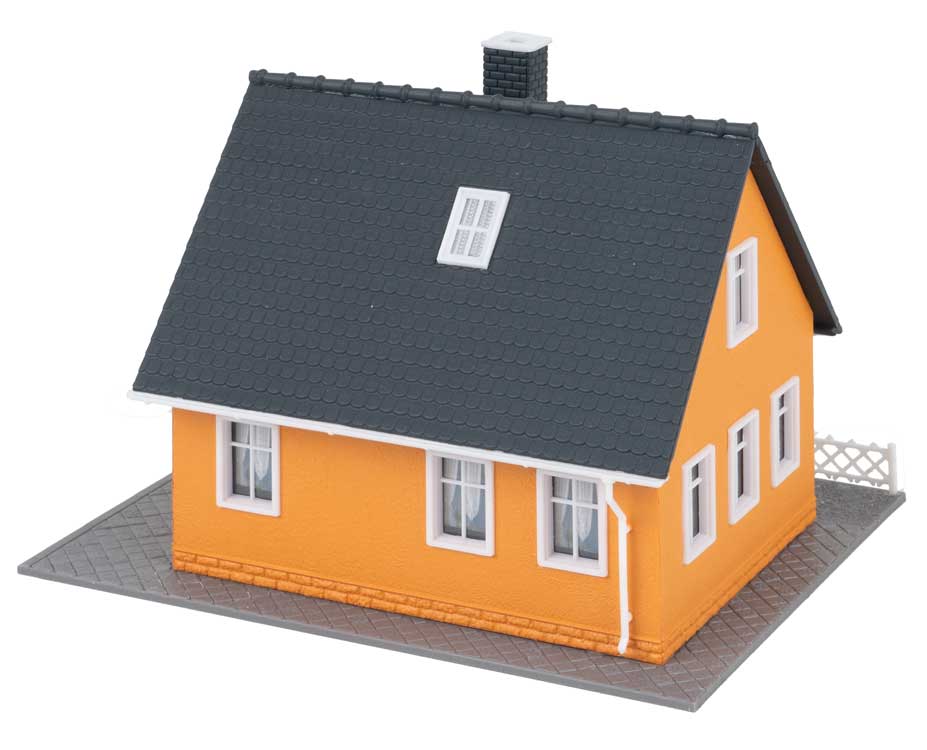 Settlement Tract House -- Kit - 4-15/16 x 3-7/8 x 3-5/8"  12.5 x 9.8 x 9.2cm-3