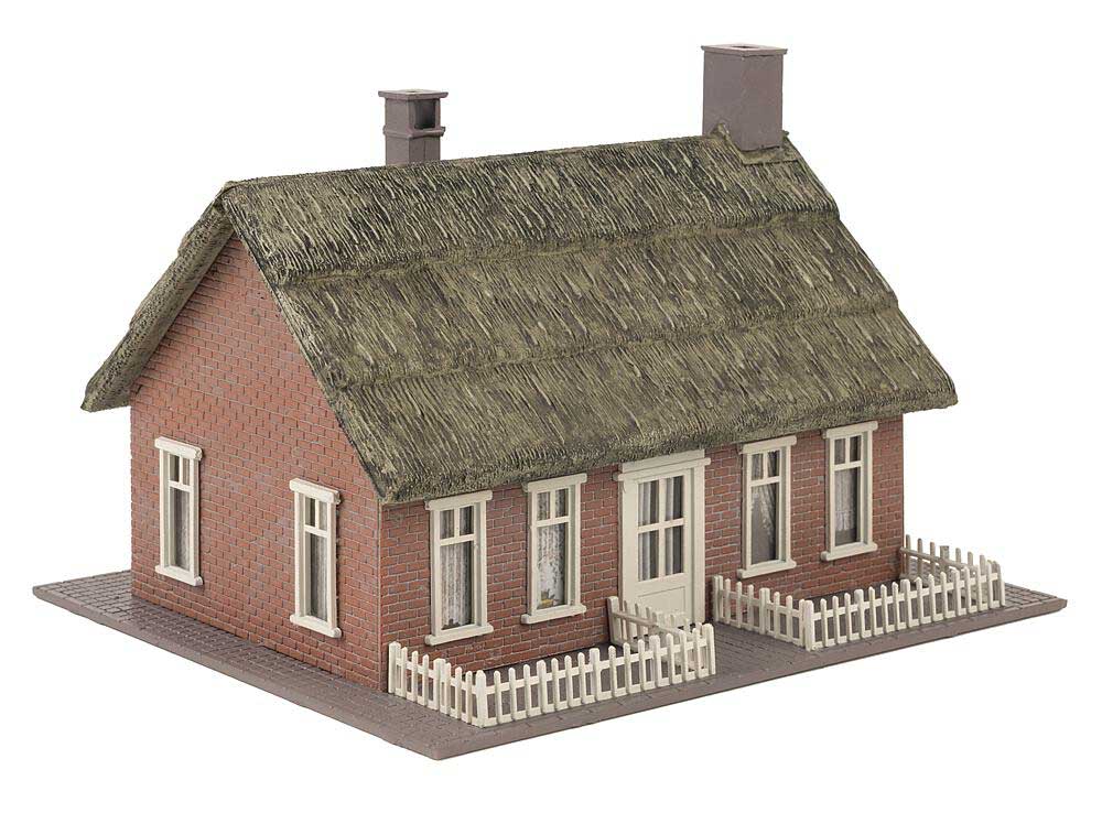 North German Thatched-Roof House -- Kit - 4-3/4 x 3-15/16 x 3-5/16"  12 x 10 x 8.4cm-3
