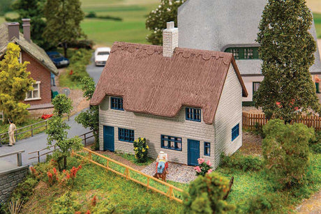Thatched-Roof House -- Kit - 3-7/8 x 2-15/16 x 4-1/16"  9.8 x 7.4 x 10.5cm-1