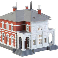 Office Building -- Kit - 5-9/16 x 5-3/16 x 5-5/16"  14.1 x 13.2 x 13.5cm