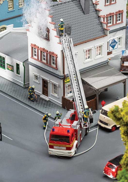 Modern Era VI Firefighters -- Set #2 pkg(5)-1