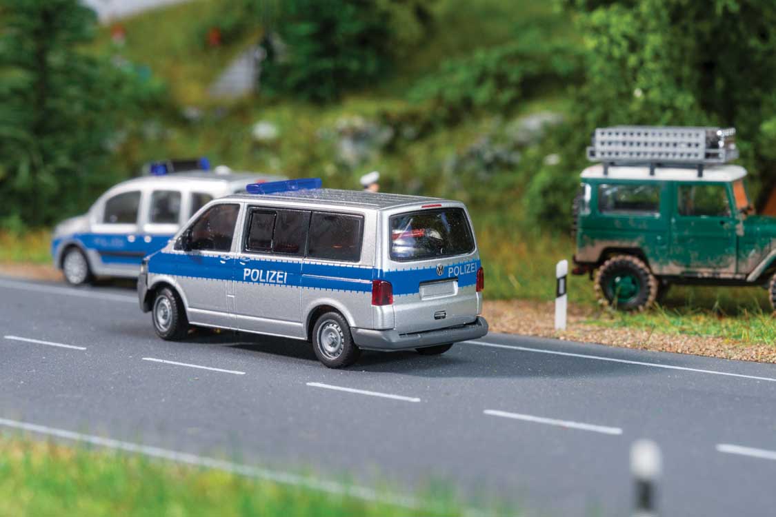 Volkswagen T5 Passenger Van - Car System -- Police (silver, blue, German Lettering)-3