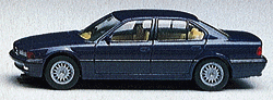 BMW 750i navy blue