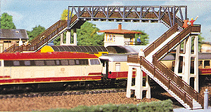 4-Track Concrete Footbridge -- 13-1/8"  33 x 19.5cm
