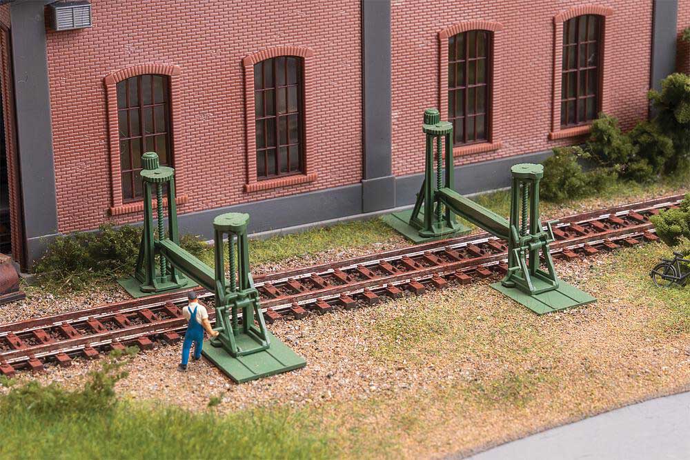 Spindle Freight Car Jacks -- pkg(2)-1
