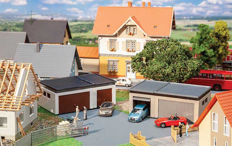 2 Garages with Movable Doors -- Kit - Each: 4-3/16 x 2-5/8 x 1-5/8"  10.7 x 6.6 x 4.1cm-1