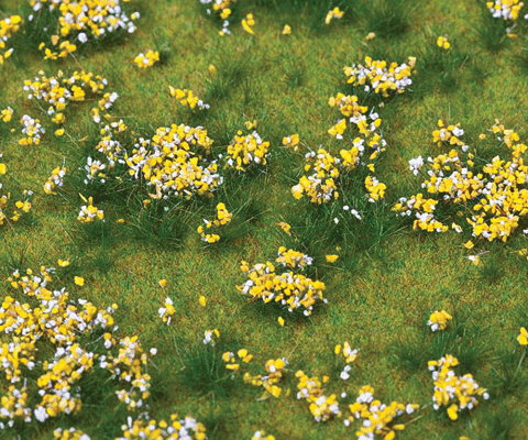 Flowering Meadow -- 8-1/4 x 5-7/8 x 3/8"  21 x 14.8 x .9cm