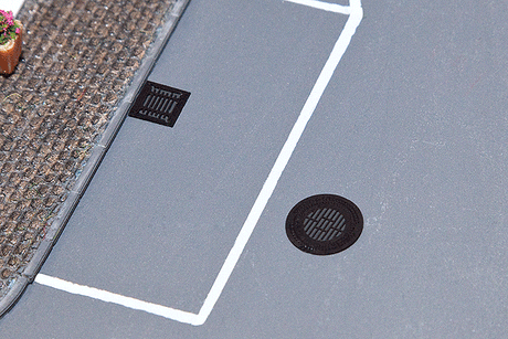 Manhole & Sewer Covers pkg(10)
