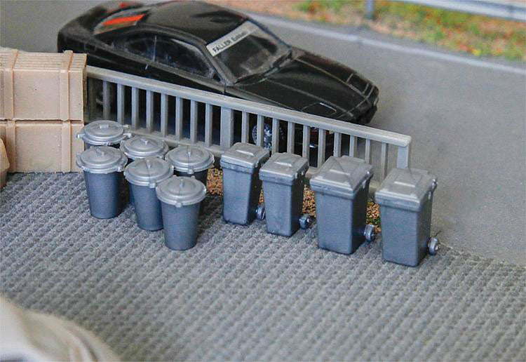 Trash Cans -- Kit pkg(12)-2