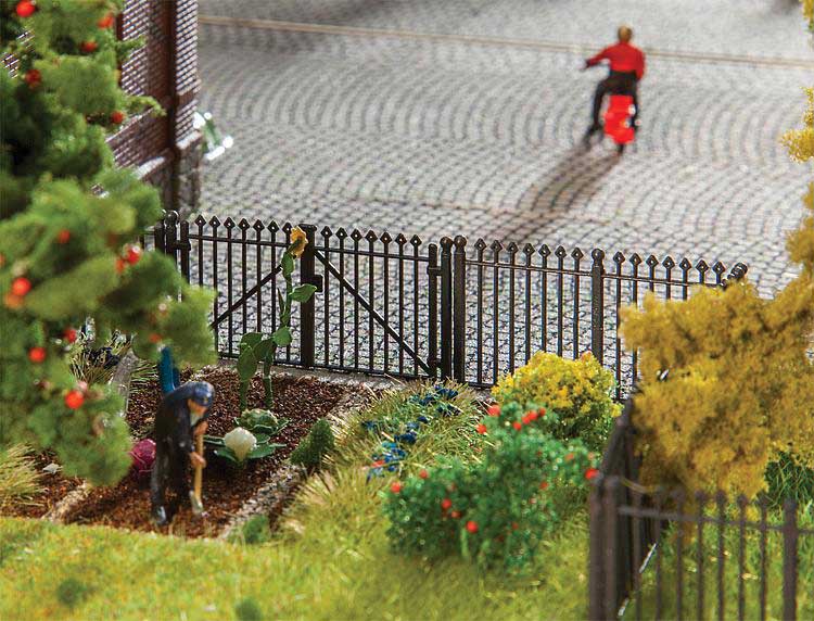 Iron Fence - Kit -- 7-7/8 x 3/4"  20 x 1.9cm Total-1