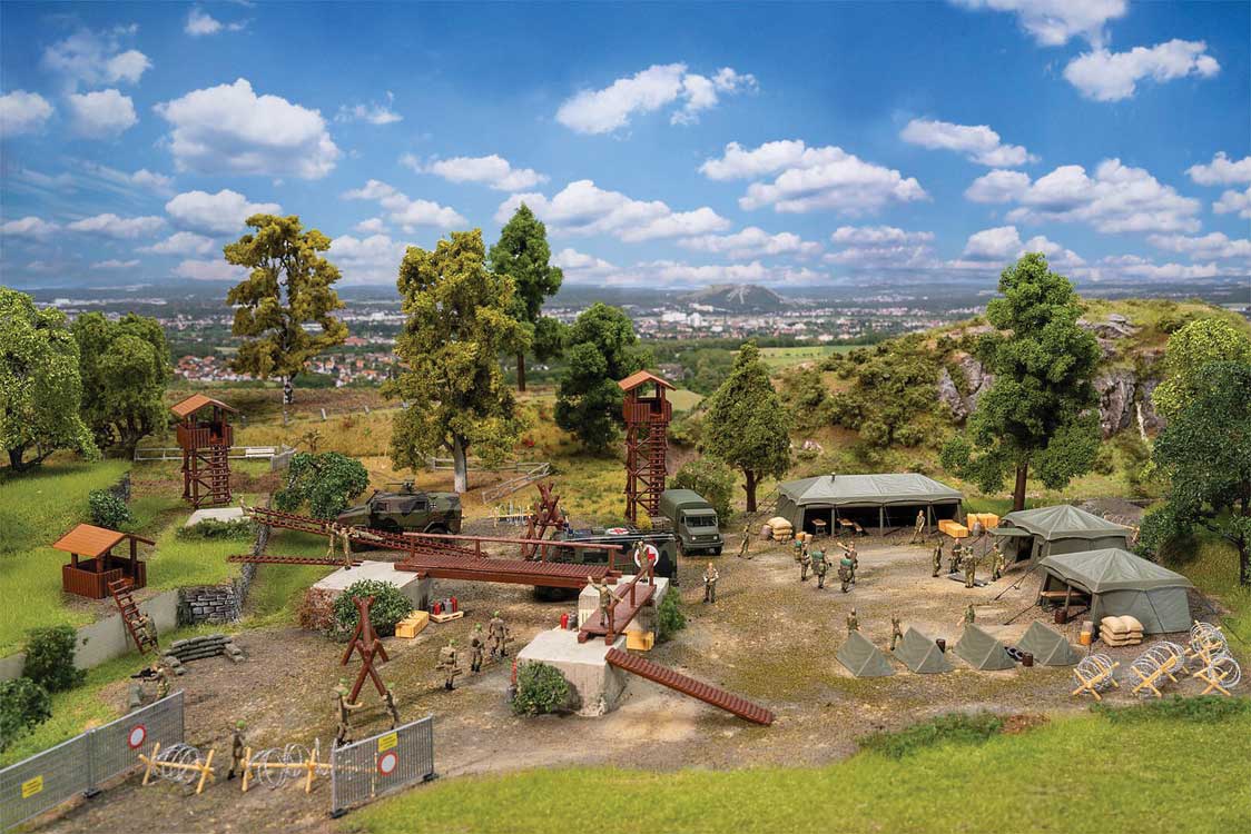 Armed Forces Basic Training Set -- Kit - 2 Towers, 6 Tents, Obstacle Course Details-1
