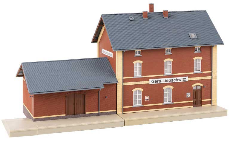 Gera-Liebschwitz Train Station -- Kit - 12-7/8 x 6-3/4 x 6-1/2" 32.7 x 17.1 x 16.6cm-3