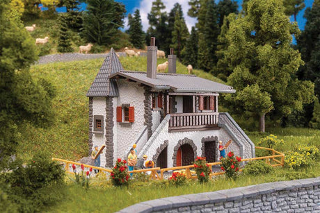 Alpina House -- Kit - 4-1/2 x 4-1/2 x 4"  11.5 x 11.5 x 10.2cm-1