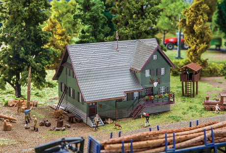 Forester's Lodge -- Weathered Kit - 5-7/16 x 4-3/4 x 4-5/16"  13.8 x 12 x 11cm-1