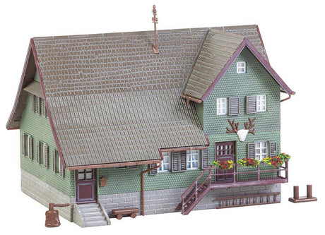 Forester's Lodge -- Weathered Kit - 5-7/16 x 4-3/4 x 4-5/16"  13.8 x 12 x 11cm-2