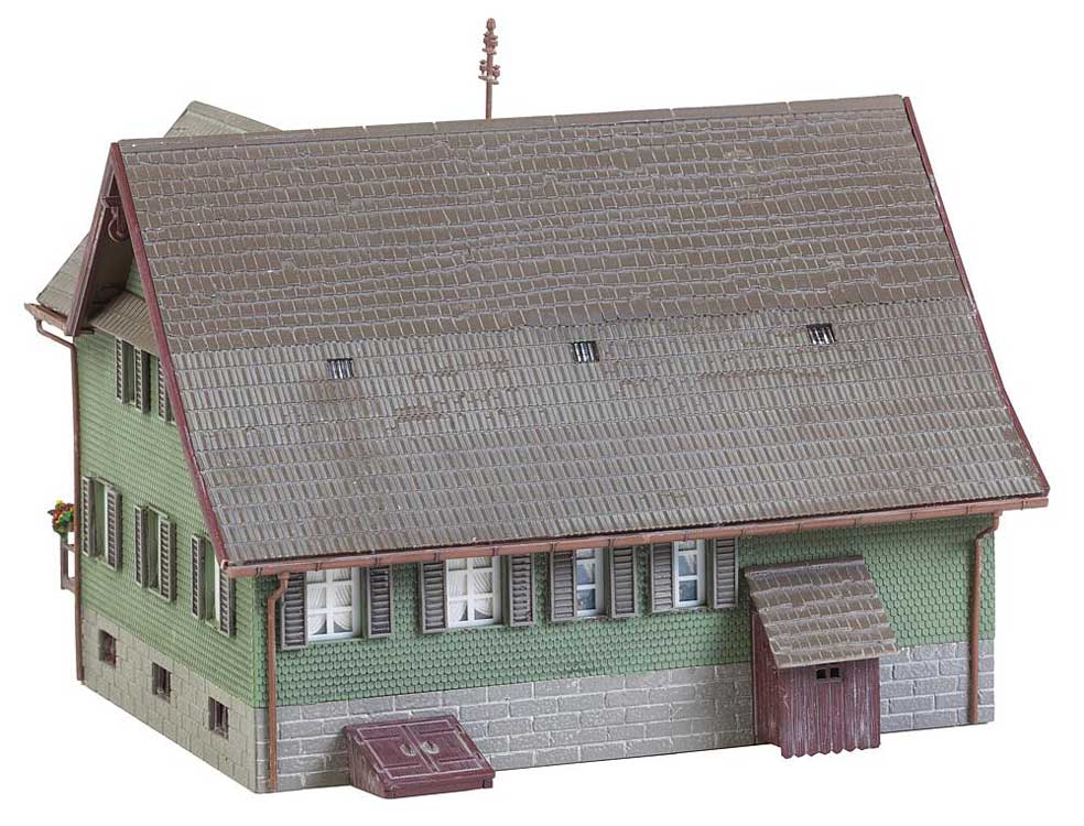 Forester's Lodge -- Weathered Kit - 5-7/16 x 4-3/4 x 4-5/16"  13.8 x 12 x 11cm-3