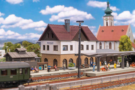 Steinbach Railway Station -- Kit - 9-1/2 x 3-7/16 x 3-3/8"  24.1 x 8.7 x 8.6cm-1