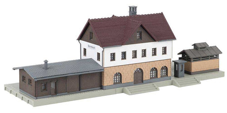 Steinbach Railway Station -- Kit - 9-1/2 x 3-7/16 x 3-3/8"  24.1 x 8.7 x 8.6cm-3