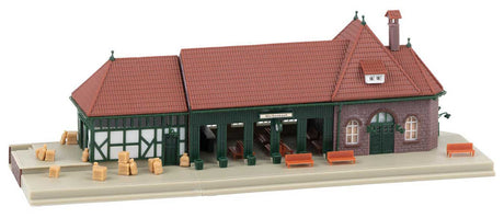 Weissenbach Train Station -- Kit - 8-3/16 x 3-1/4 x 2-5/8"  20.8 x 8.2 x 6.6cm-2
