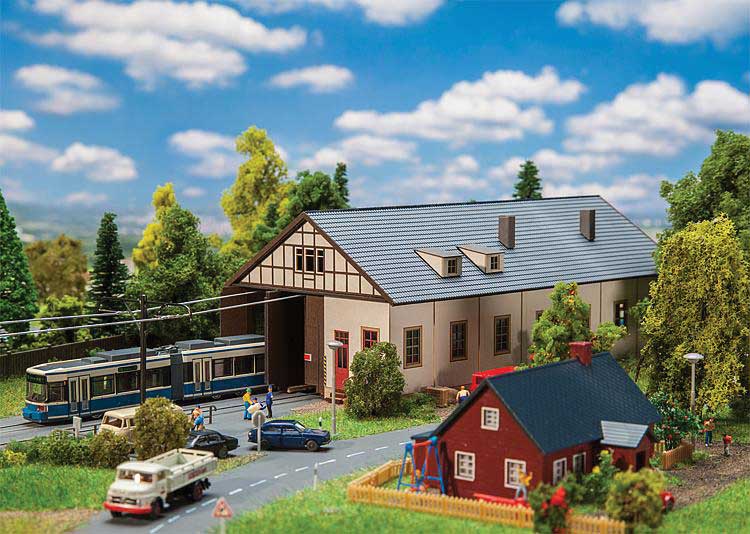 Naumburg Streetcar Tram Maintenance Depot -- Laser-Cut Kit - 7-1/2 x 3-7/8 x 2-15/16"  19 x 9.9 x 7.4cm-1