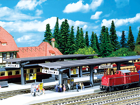Roofed Platform -- 6-3/4" x 1-1/8"  16.7 x 4.3cm