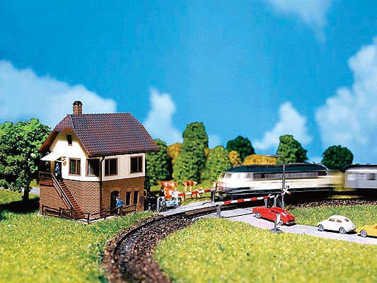 Operating Grade Crossing w/Motor