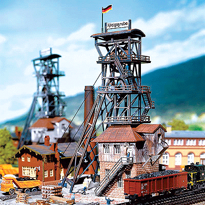 Mine Head & Winch House/less motor -- 6-3/4 x 4-1/2" 17.4 x 11.8cm