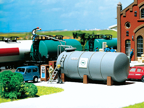 Oil Tank - Era III -- Painted & Weathered - 2-1/16 x 15/16 x 7/8"  5.2 x 2.4 x 2.3cm