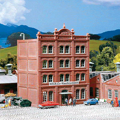 Kolb & Co. Machine Factory -- 3-1/2 x 3-3/8 x 5"  9.2 x 8.7 x 12.8cm
