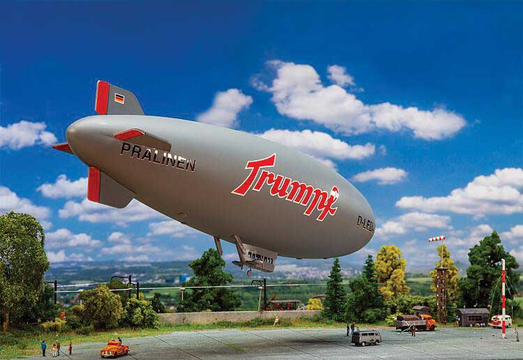 Blimp Airship -- Trumpf (gray, red)-1