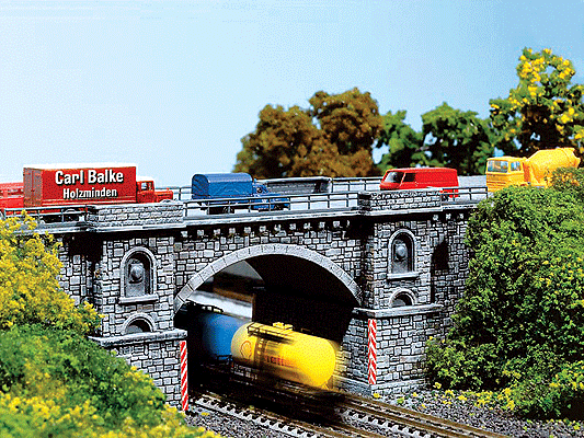 Rail/Road Bridge - Weathered Model -- 7-11/16 x 3 x 5-3/8" 19.2 x 7.4 x 2-15/16cm; Clearance: 1.3 - 2"  3.3 - 5c