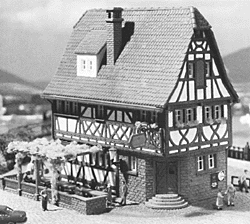 Rothenburg Inn -- 4-5/8 x 3-1/4 x 3-5/16" 11.7 x 8.3 x 10cm