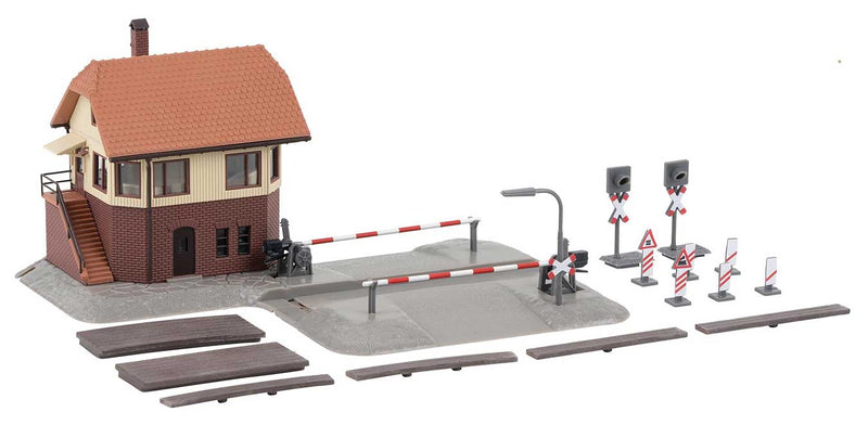 Grade/Level Crossing with Watchman's Shanty -- Kit - 5-7/8 x 4-5/8 x 3-1/16"  15 x 11.8 x 7.8cm-1