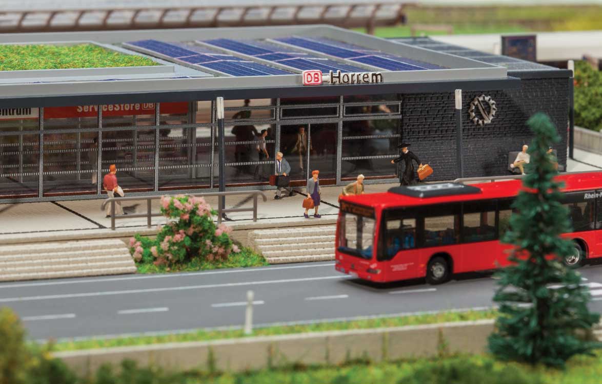 Horrem Train Station -- Kit - 9-1/2 x 4-3/16 x 2-3/8"  24.2 x 10.7 x 6cm-4