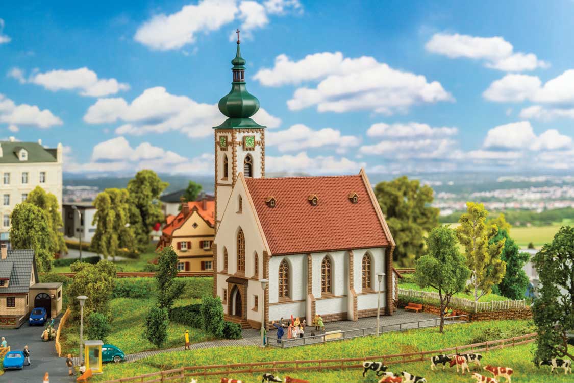 Village Church -- Kit - 5-7/16 x 2-15/16 x 8-1/16"  13.8 x 7.5 x 20.5cm-1
