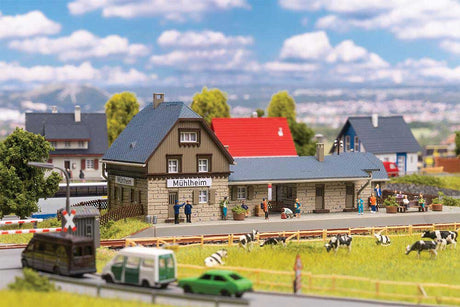 Muhlheim Railway Station -- Kit - 12-5/8 x 4-7/8 x 2-15/16"  32 x 12.4 x 7.4cm-1