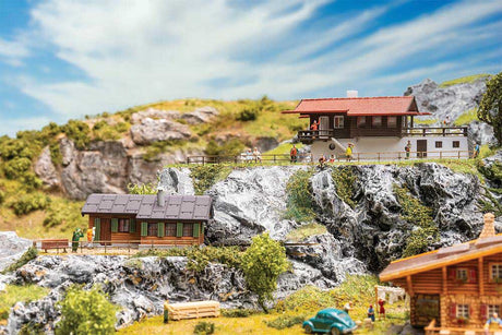 Hunter’s Lodge and Mountain Inn -- Kit - 2 Structures-1