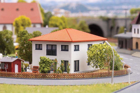 ModernLife WeberHaus -- Kit - 3-9/16 x 2-3/4 x 1-15/16"  9 x 7 x 5cm-1