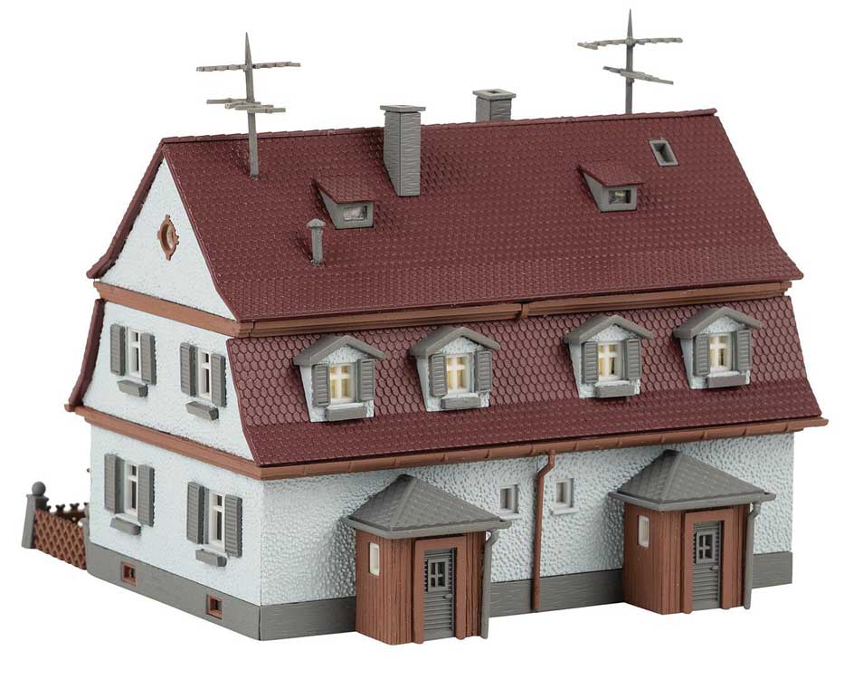 Semi-Detached Settlement House -- Kit - 3-7/16 x 2-3/4 x 3"  8.8 x 7 x 7.8cm-3