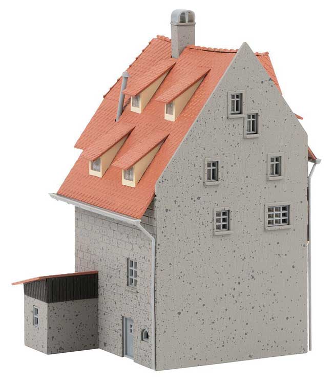 Nuremberg Town House -- Kit - 3-7/8 x 3-1/4 x 5-1/8"  9.8 x 8.3 x 13cm-3