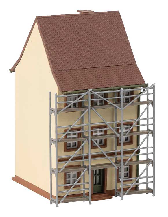 Old-Town House with Scaffolding -- Kit - 5.2 x 6.3 x 8.3cm-2