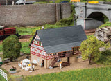 Farmhouse with Inn -- Kit - 9.6 x 6.8 x 6.4cm-1