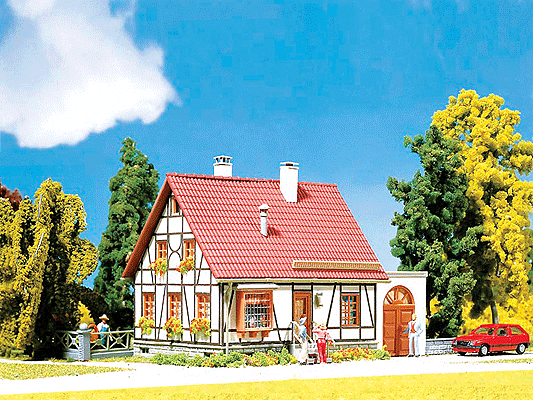 Timbered House w/Garage -- 3 x 3 x 2-7/32" 7.3 x 7.2 x 5.5cm