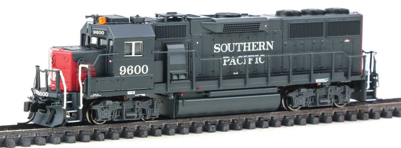 EMD GP60 Early Version - Standard DC -- Southern Pacific #9600 (gray, red)