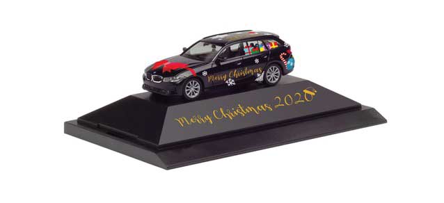 BMW 3 Series Station Wagon - Assembled -- Christmas 2020 (black, gold; Gifts in Backseat Windows)