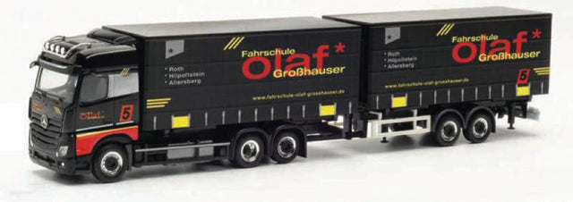 Mercedes-Benz Actros Curtain Truck with Trailer - Assembled -- Olaf Driving School (black, yellow, red, German Lettering)